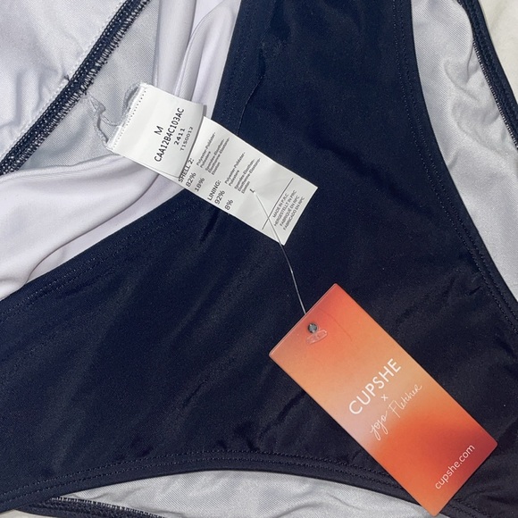 Cupshe x Jojo | Color Block Bikini - Picture 5 of 10